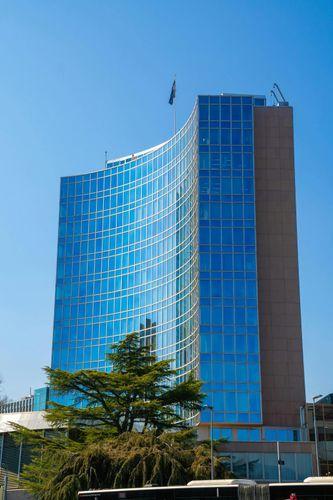 Solving An IP Hostage Problem with Dynamic Licensing